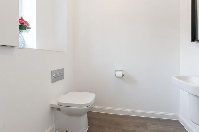 13, Elizabeth Gardens, Rochford photo 3