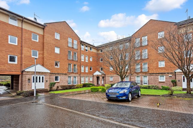 Thumbnail Flat to rent in Greenholme Court, Flat 3/3, Cathcart, Glasgow