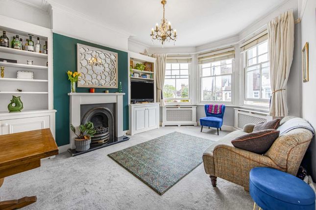 Flat for sale in Kirkstall Road, London