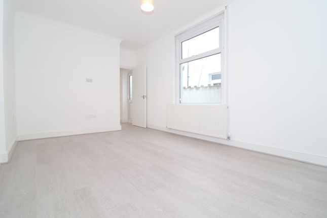 105, Diana Street, Cardiff photo 3