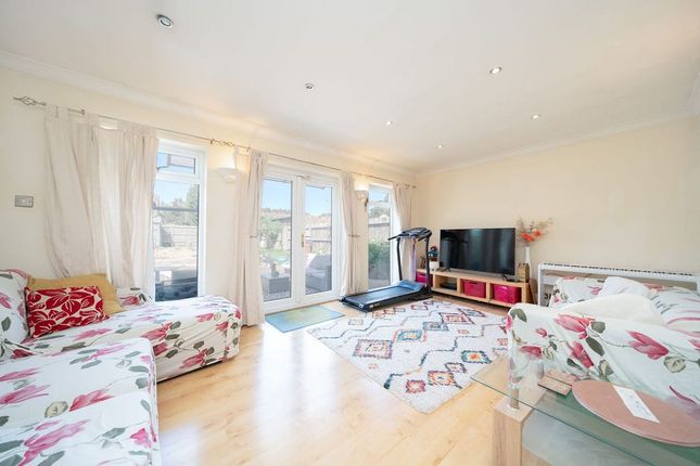 87, Thorney Mill Road, Iver photo 4
