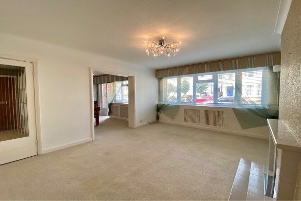 Flat to rent in Ashbourne Court, Eastbourne