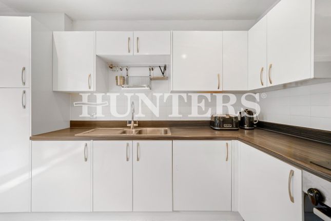 Flat 1 Brewery House, 59, Whitbread Close, London photo 4