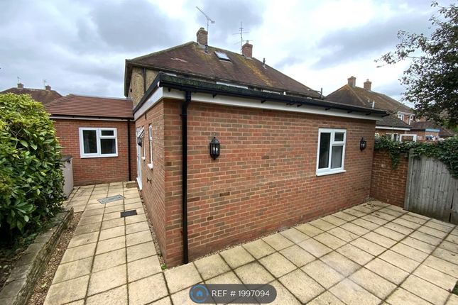 Semi-detached house to rent in St. Johns Road, Guildford