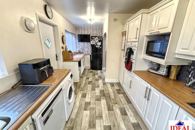 53, Brecks Lane, Doncaster photo 3