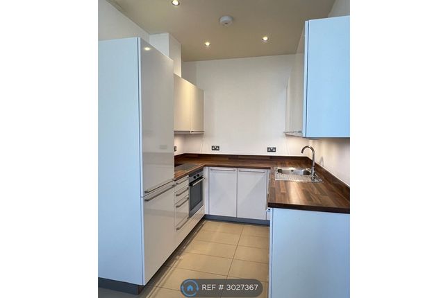 Apartment, Balfour House Forfar Road, London photo 4