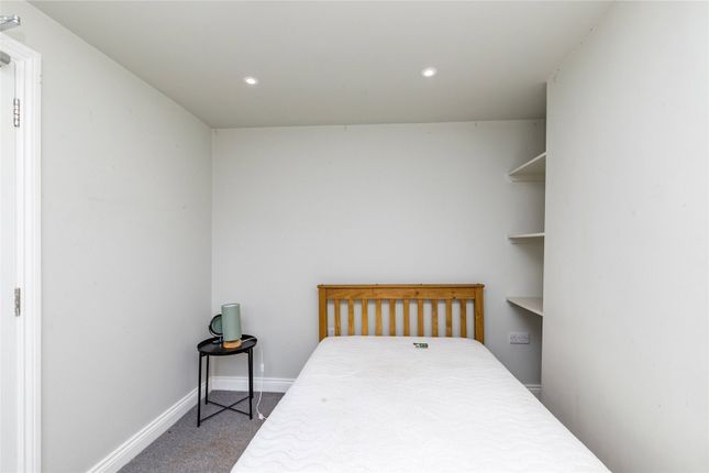1 Bedroom House