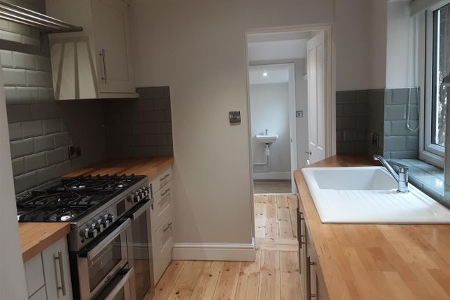 2-bed terraced on 2, Recreation Ground Road, Stamford, £1,300/mo