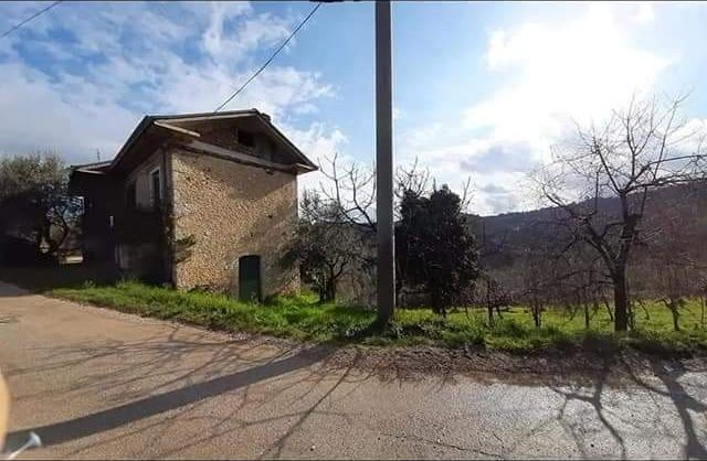Town house for sale in Via Coste Calde, 38, 03033 Carnello Fr, Italy