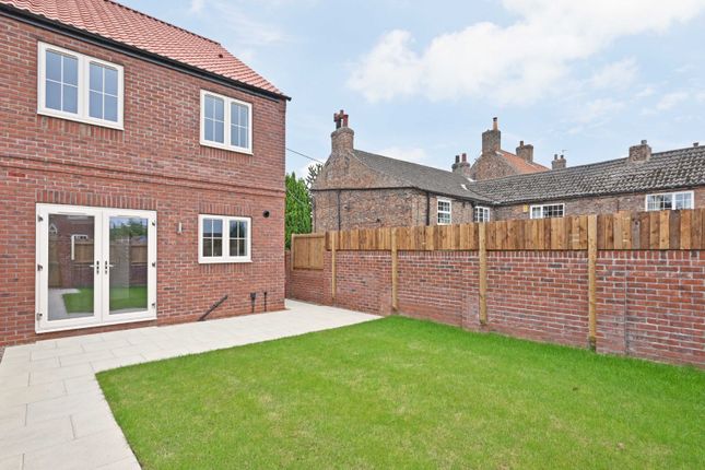 1, Townsend Close, York photo 2