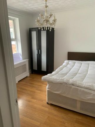 Thumbnail Room to rent in Grifon Road, Grays