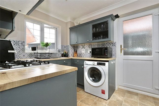 8, Hood Drive, Ipswich photo 3