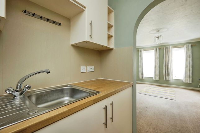 Flat 5, Ryan Court, White Cliff Mill Street, BLANDFORD FORUM photo 3