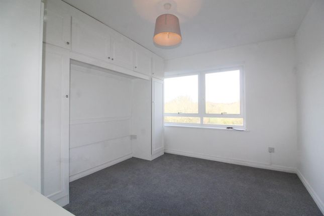 Flat 4, 30 Crescent West, Barnet photo 4