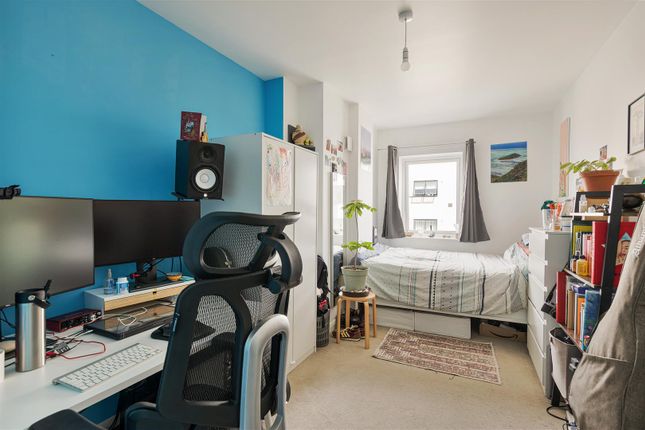 35, Manston Court, Thornbury Way, Walthamstow photo 4