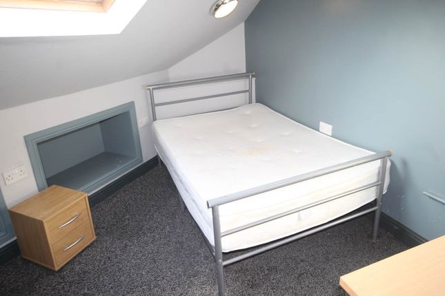 Thumbnail Room to rent in Southbrook Terrace, Bradford