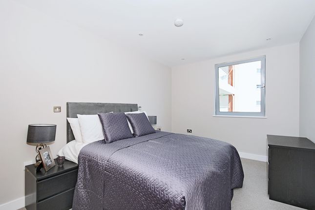 Flat to rent in Bute Terrace, Cardiff