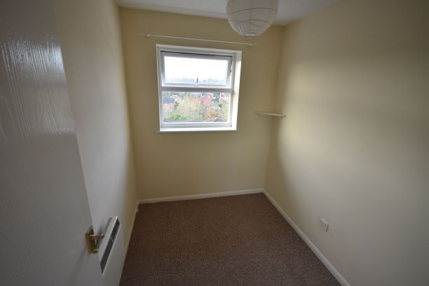 38, Garland Close, Exeter photo 5