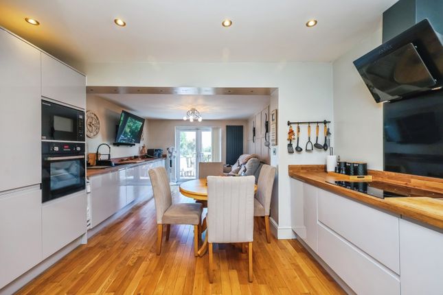 385, Watnall Road, Nottingham photo 4