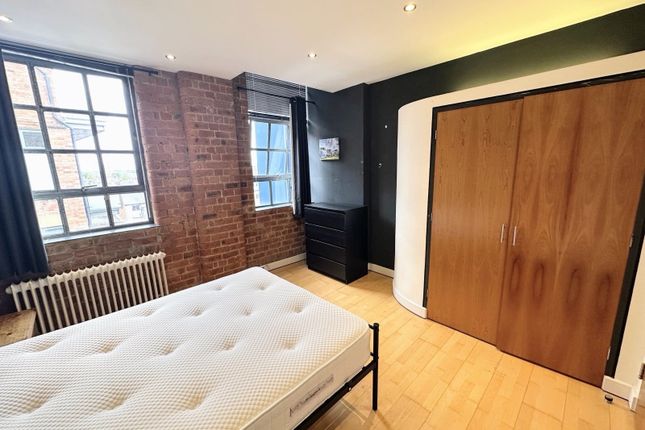 Flat 6, Grove Works, Northampton photo 4