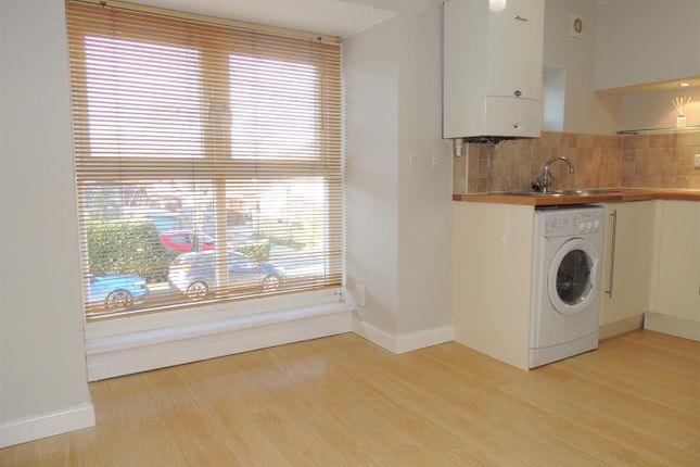 4 Barry House, Elmleigh Road, Bristol photo 3