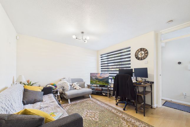 20 Fernhurst Road, Reading photo 2