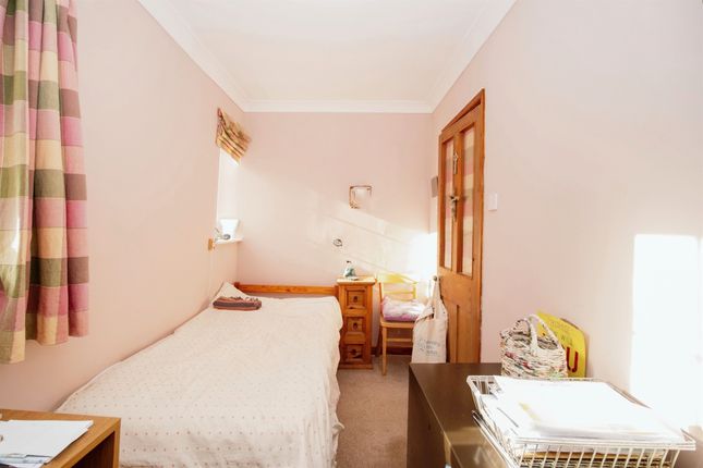 Flat for sale in Cornwall Road, Dorchester