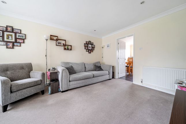 35, Roman Hackle Avenue, Gloucestershire photo 3