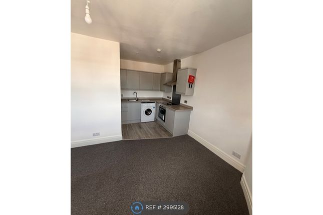 Flat, Mynd House B Eastgate St, Gloucester photo 2