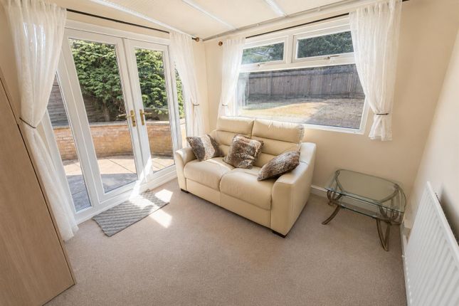 21, Skipton Close, Northampton photo 4