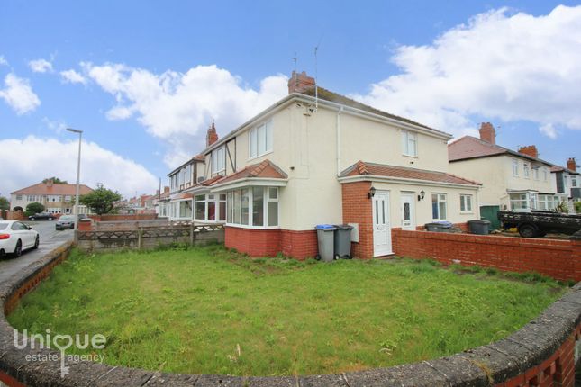 Flat to rent in St. Davids Avenue, Thornton-Cleveleys FY5