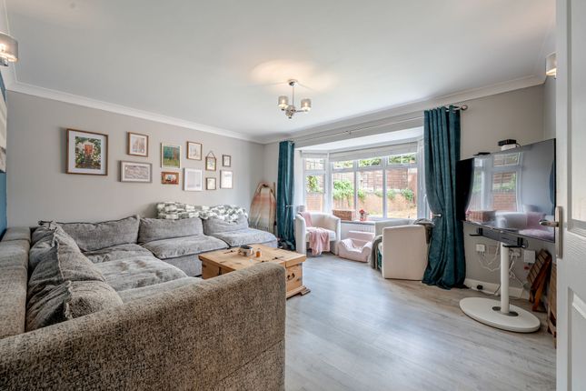 5 Cornflower Way, Harrogate photo 4