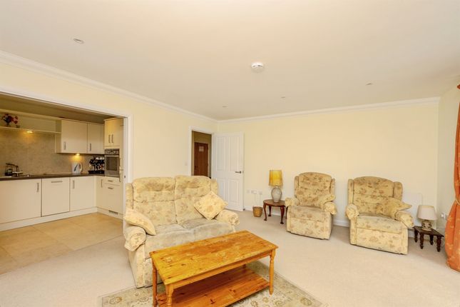 15, Chestnut Court, Chestnut Road, Dorchester photo 3