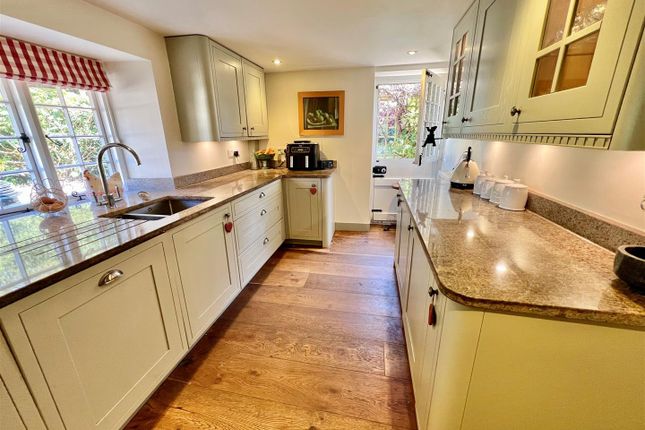 Grove Cottage, Main Road, Brighstone photo 4