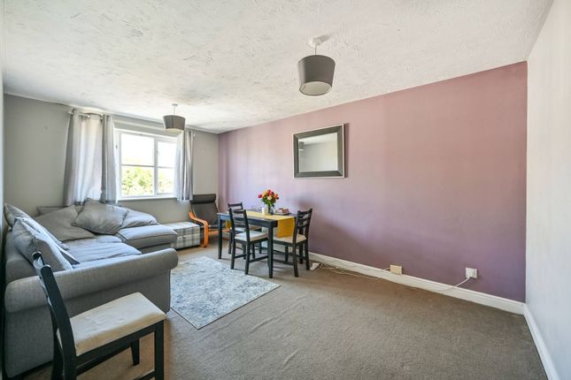 Thumbnail Flat to rent in Donald Woods Gardens, Tolworth, Surbiton