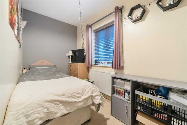 Flat for sale in Lower Wharf, Devizes
