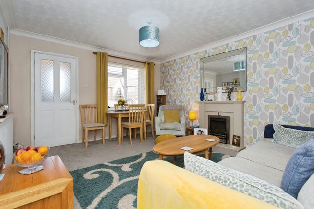 14, Felton Way, Cambridgeshire photo 4