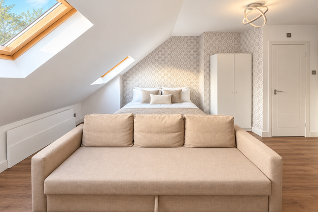 Flat 7, 59 Brenthurst Road, London photo 5