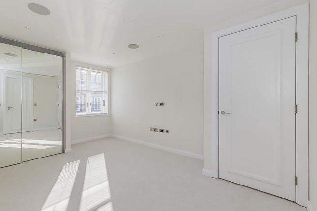 9 Higham House East, London photo 3