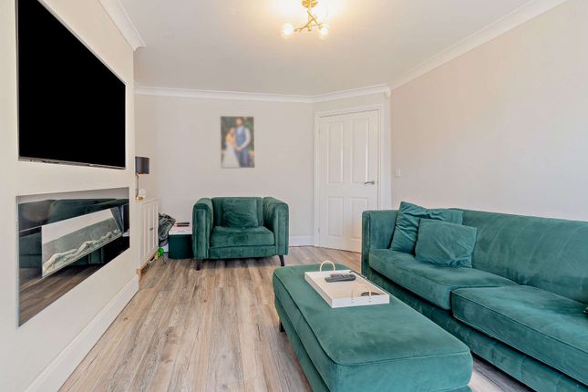 2, Shancara Court, Wakefield photo 5