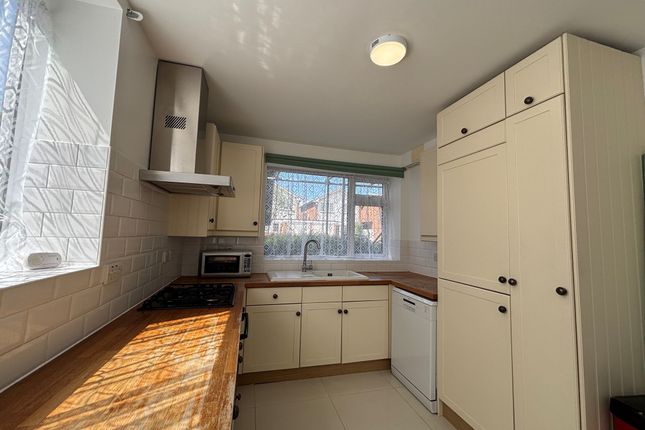 2 Avon Court Highview Road, Sidcup photo 3