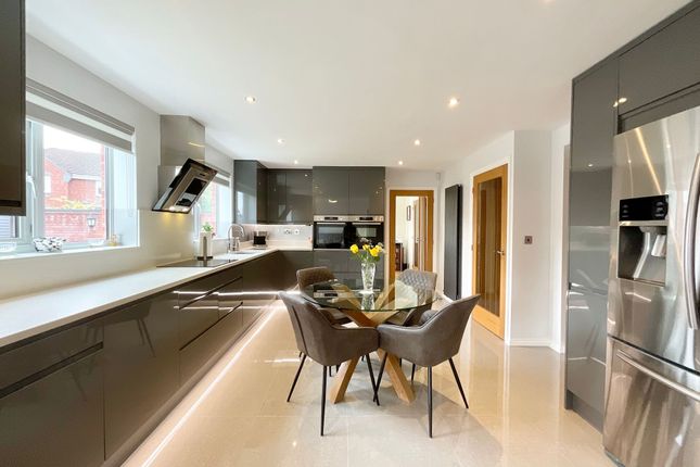 2 Bluebell Close, Stoke-On-Trent photo 2