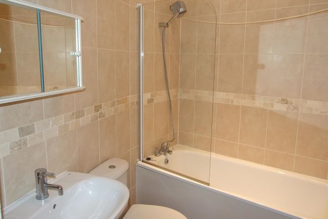 Flat 5, Southend-on-Sea photo 3