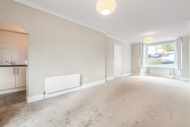 363, Whitton Avenue East, Greenford photo 2