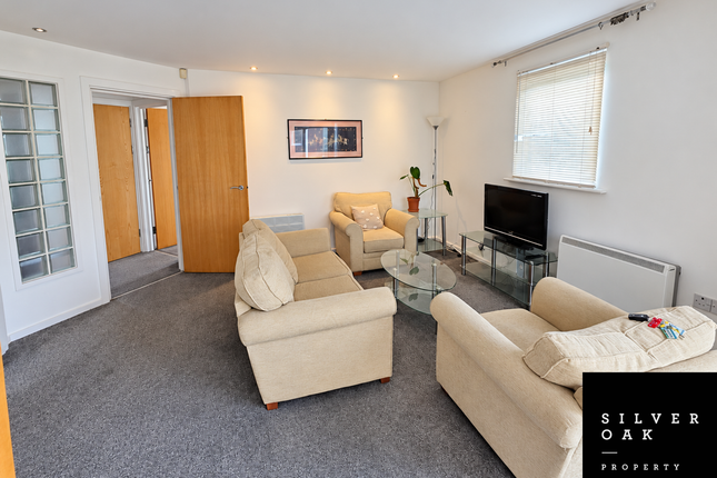 Flat 18, Llanelli photo 4