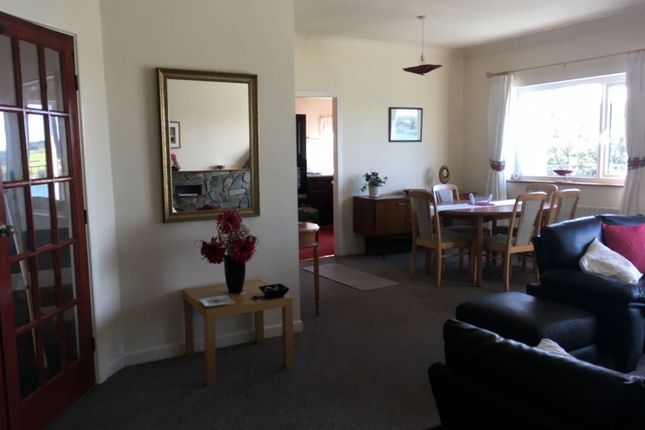 10, GWYLAN UCHAF, Y FELINHELI, BANGOR photo 3