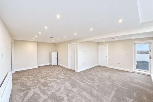 Flat 43 Westbourne House, Wheatlands, Heston photo 2