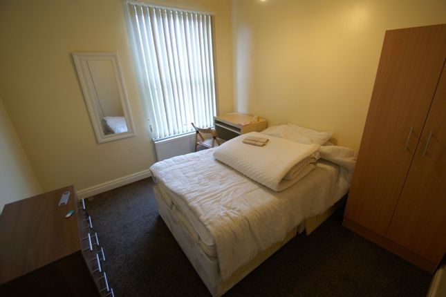 End terrace house to rent in Westfield Road, Hyde Park, Leeds