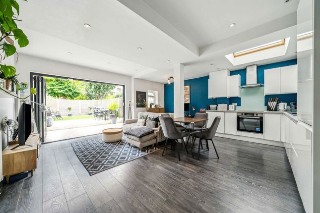 1, Midmoor Road, London photo 2