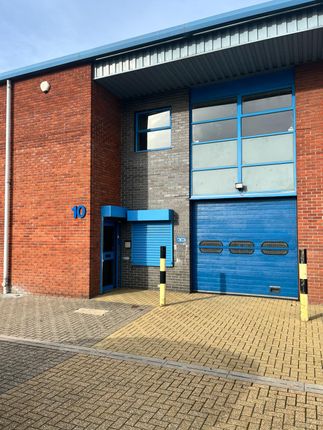 Industrial to let in Saxon Business Centre, Wimbledon